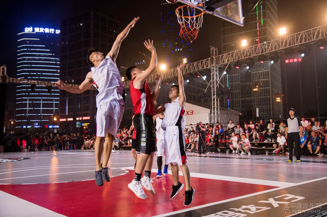 对皮球飞行 对皮球飞行